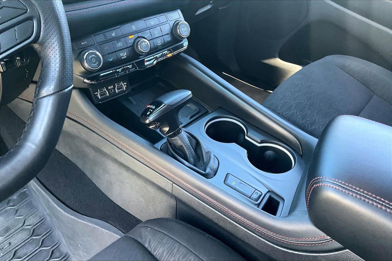 Certified 2024 Dodge Durango R/T w/ Blacktop Package image 33