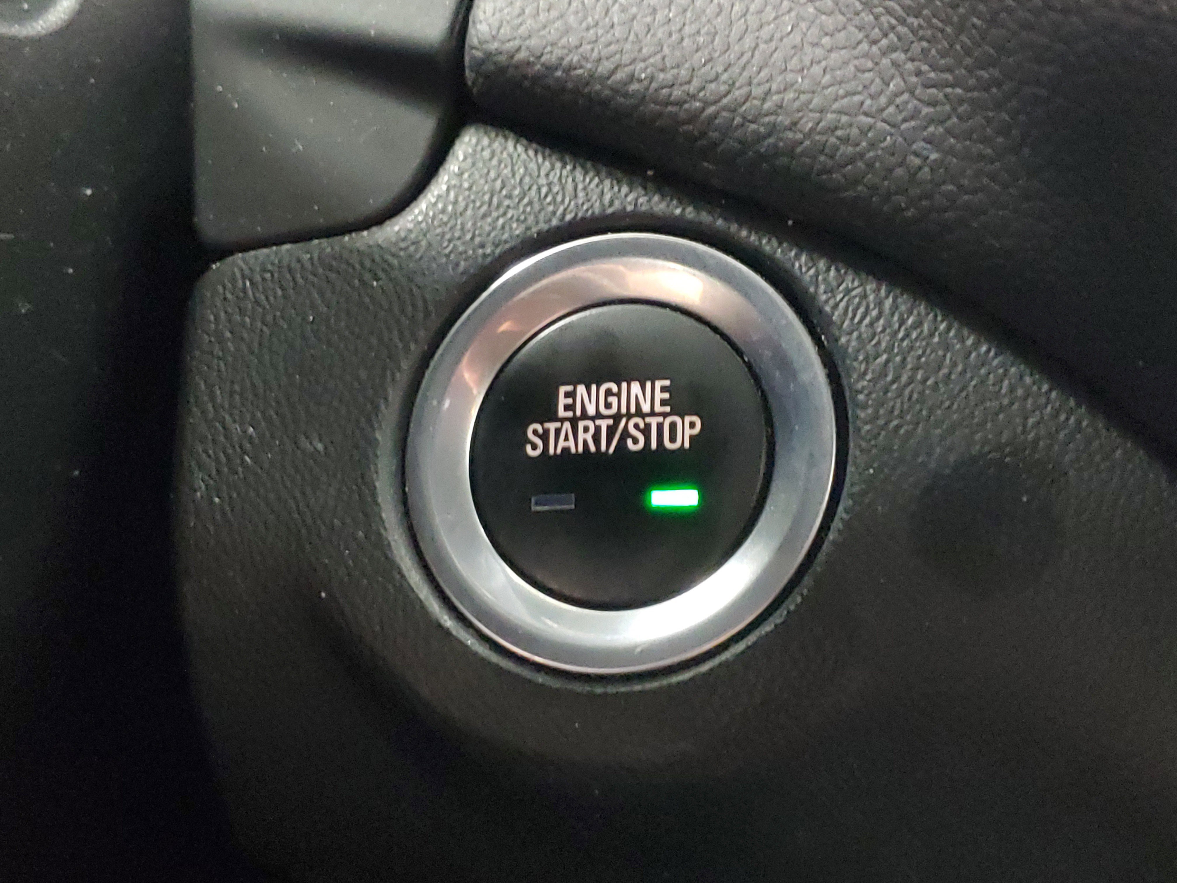 Used 2021 Chevrolet Equinox LT FWD image 30