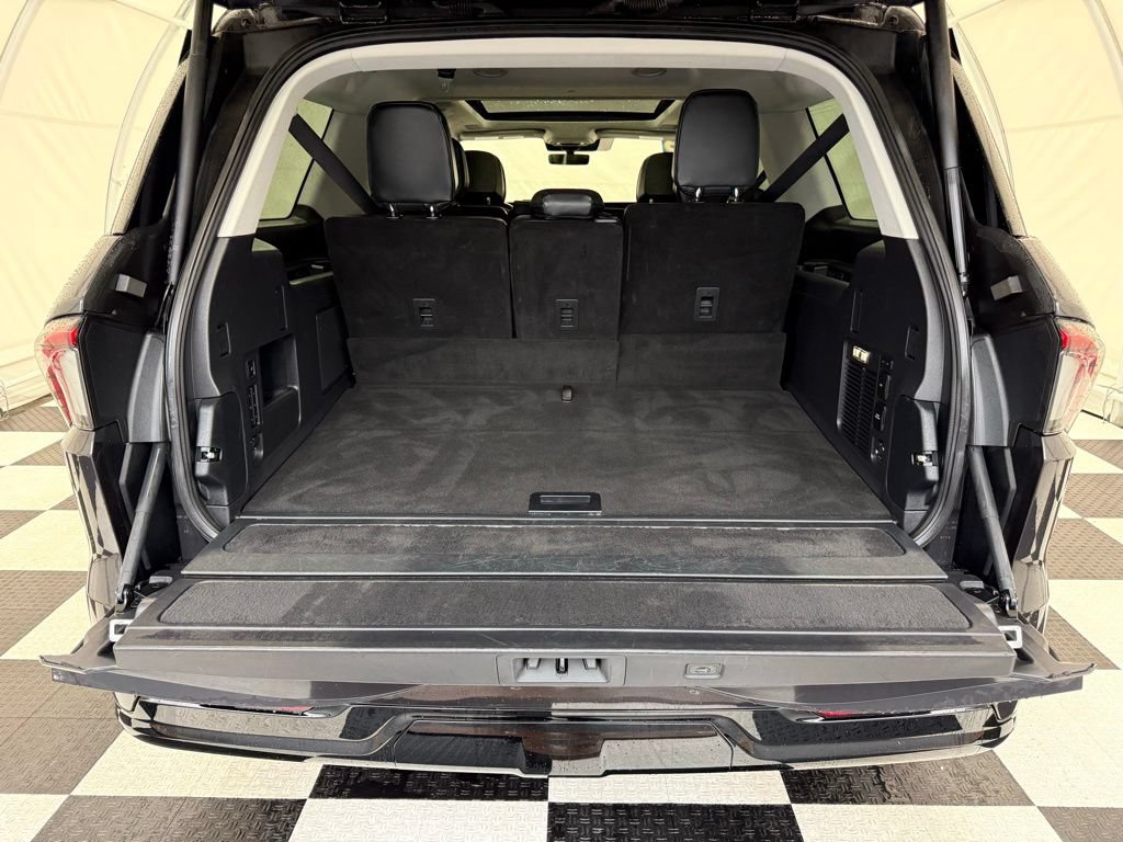 Used 2025 Lincoln Navigator L Reserve AWD/4WD image 8