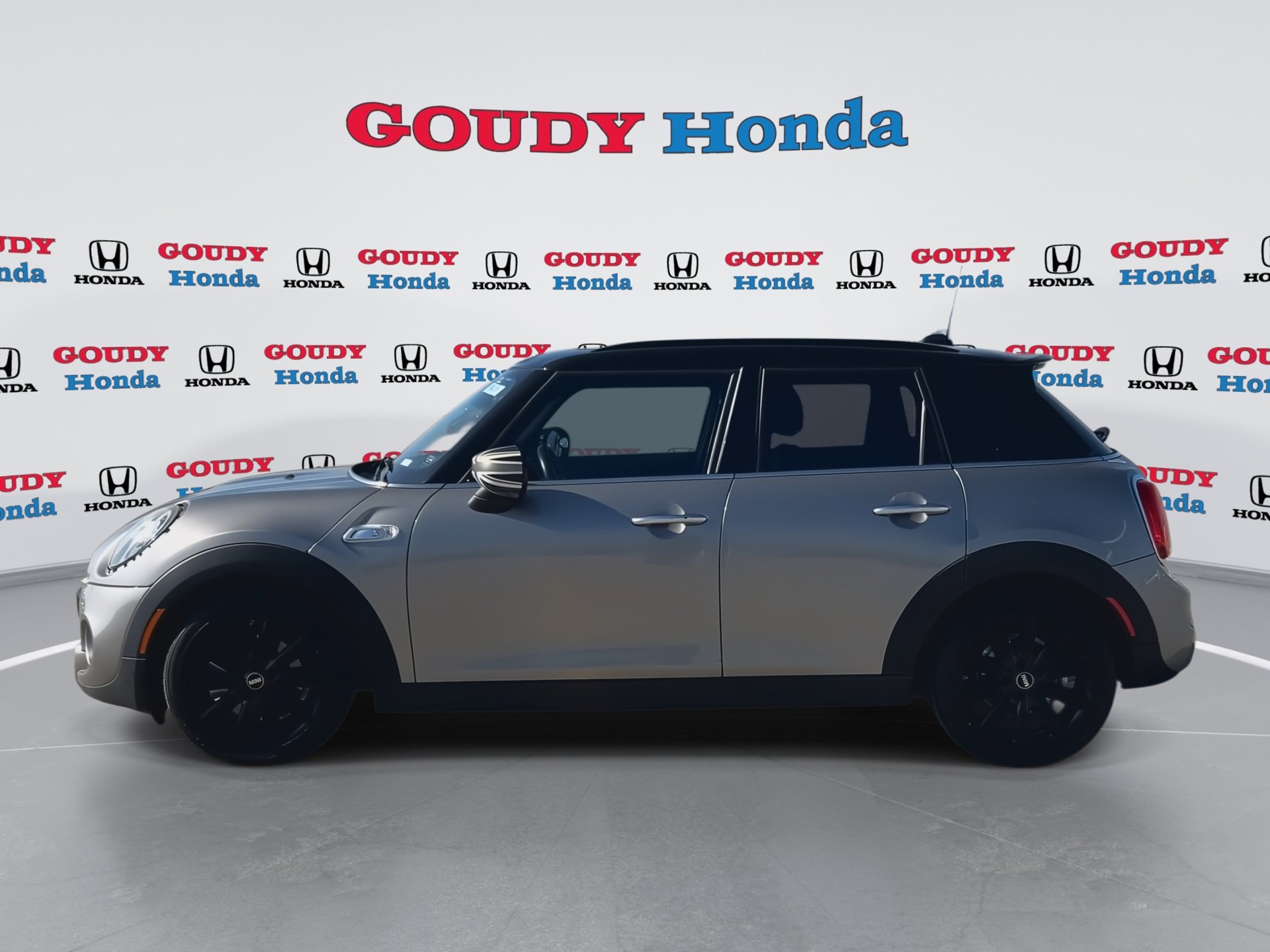 Used 2020 MINI Cooper S FWD image 5
