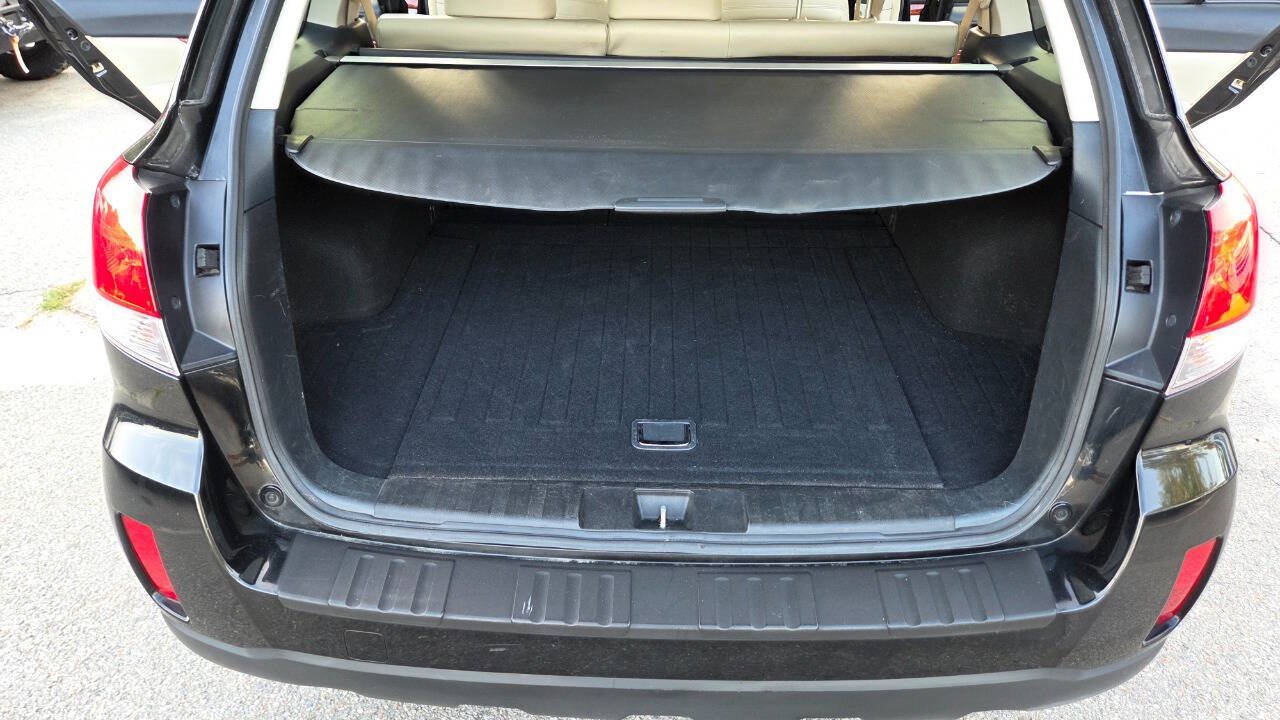 Used 2010 Subaru Outback 2.5i Limited AWD/4WD image 37