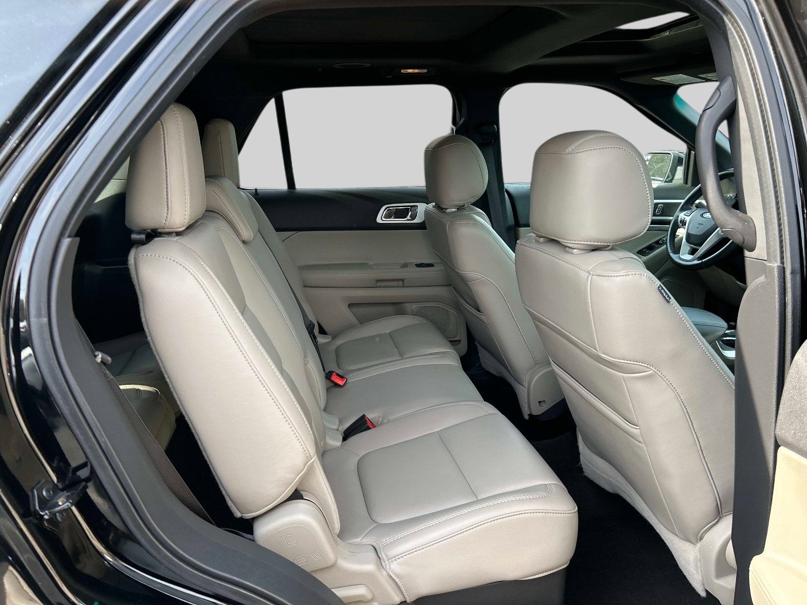 Used 2012 Ford Explorer XLT FWD image 12
