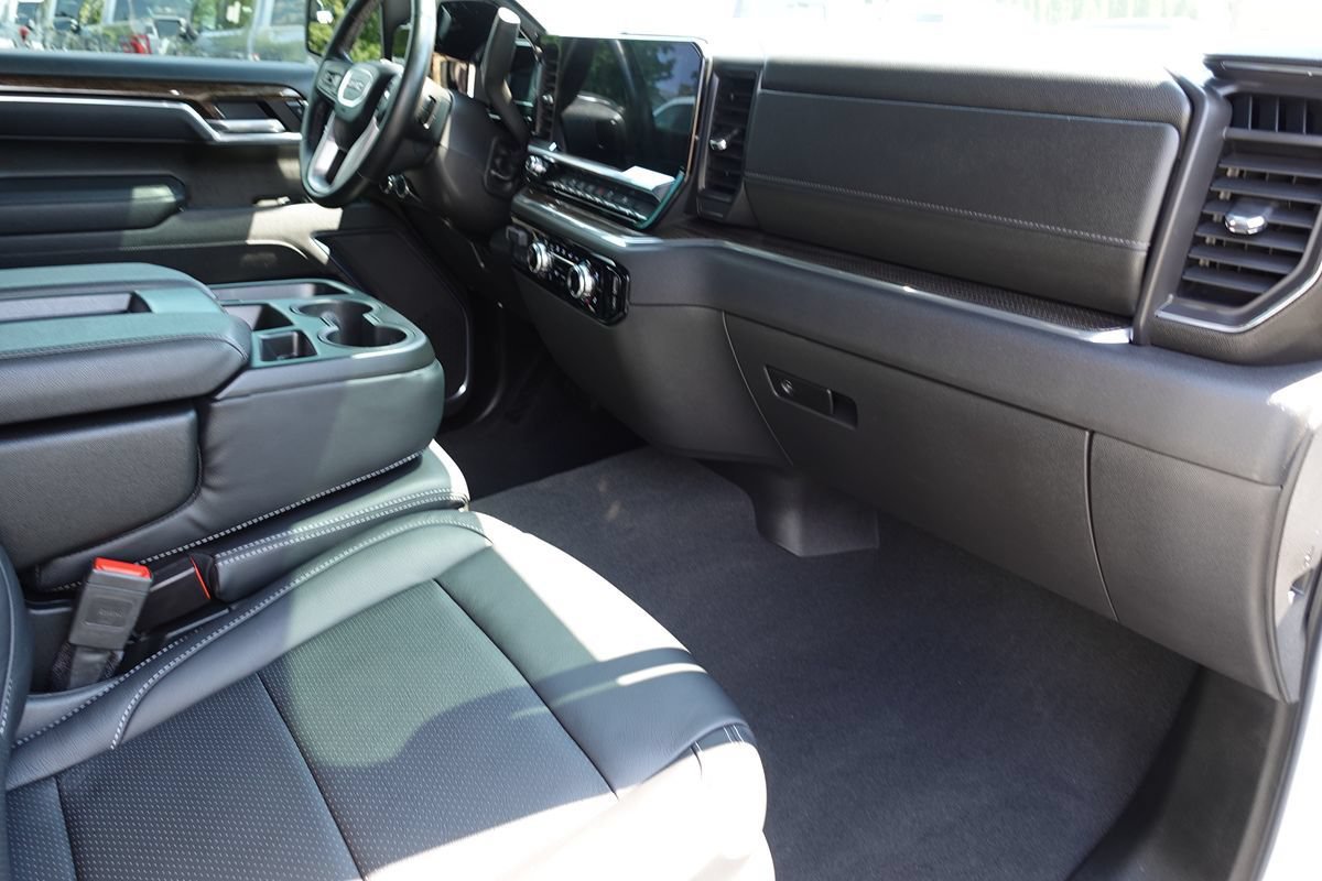 Used 2025 GMC Sierra 1500 Elevation AWD/4WD image 40