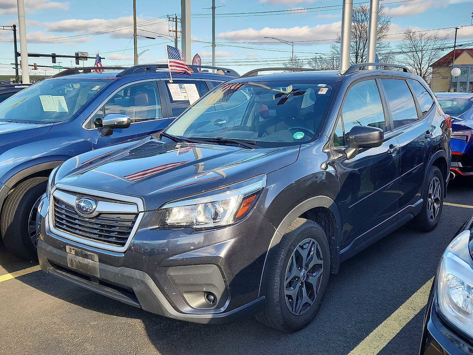 Used 2019 Subaru Forester Premium w/ All-Weather Package image 3
