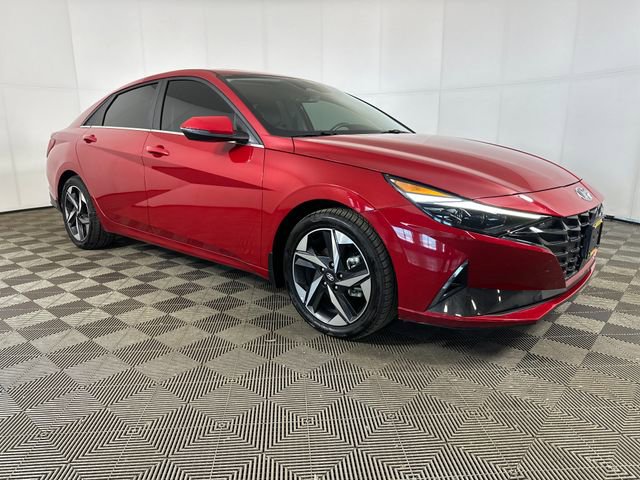Used 2023 Hyundai Elantra Limited image 2
