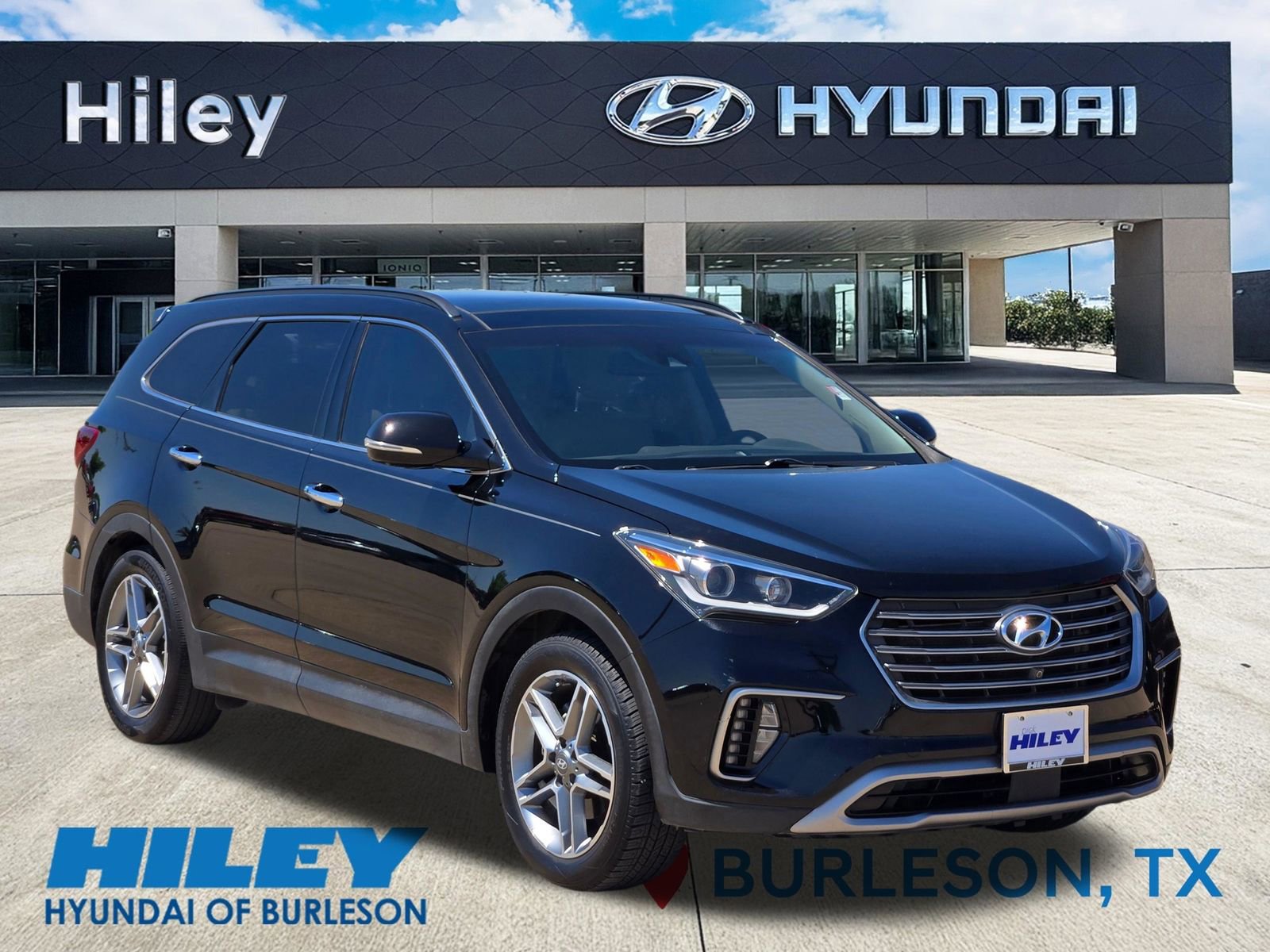 Used 2017 Hyundai Santa Fe FWD w/ SE Ultimate Tech Package 03 image 1