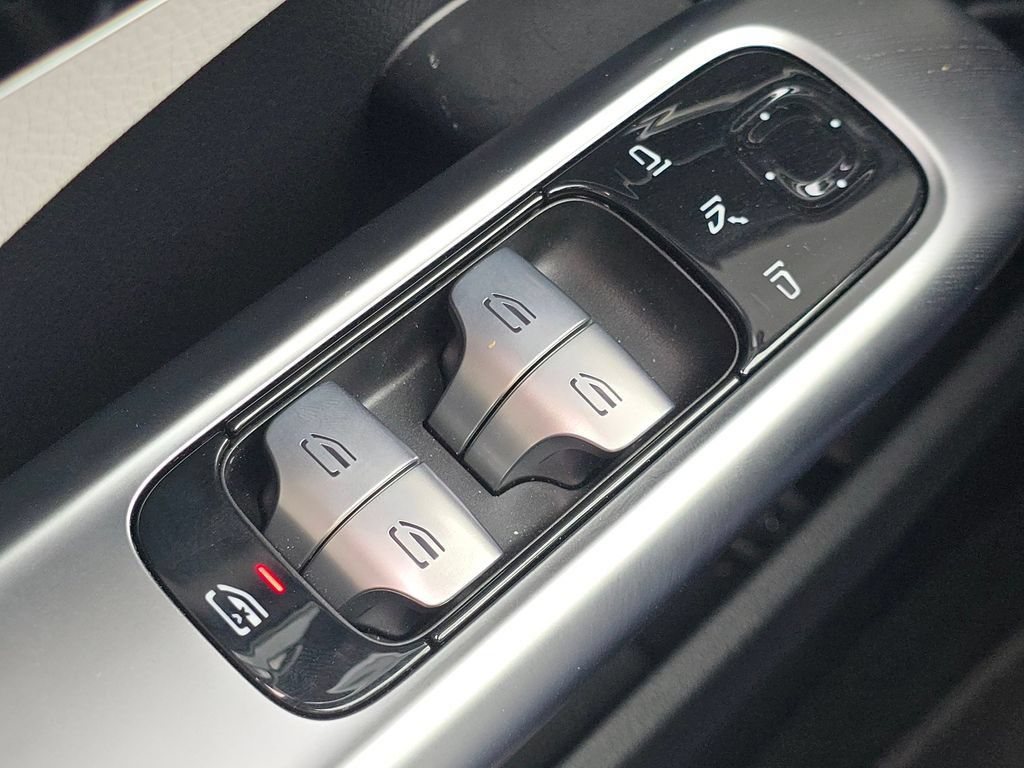 Certified 2026 Mercedes-Benz C 300 4MATIC Sedan image 29