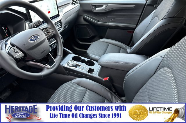 New 2025 Ford Escape SE image 7