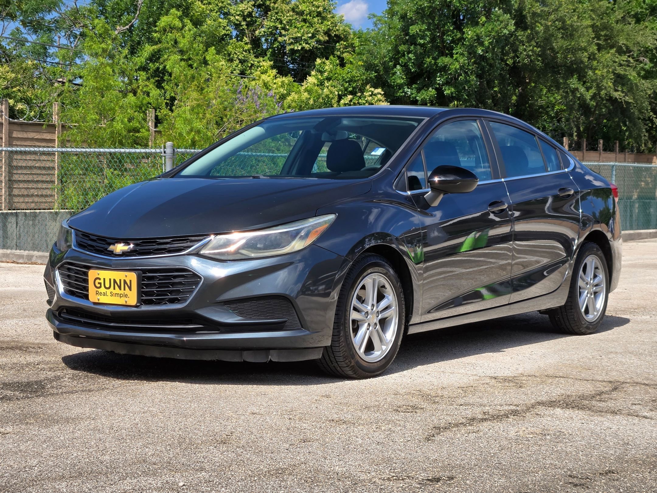 Used 2017 Chevrolet Cruze LT w/ Convenience Package FWD image 8