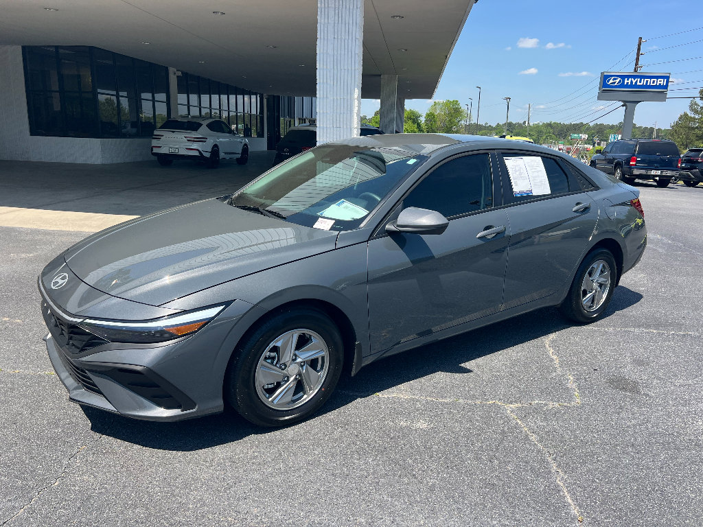 Used 2026 Hyundai Elantra SE