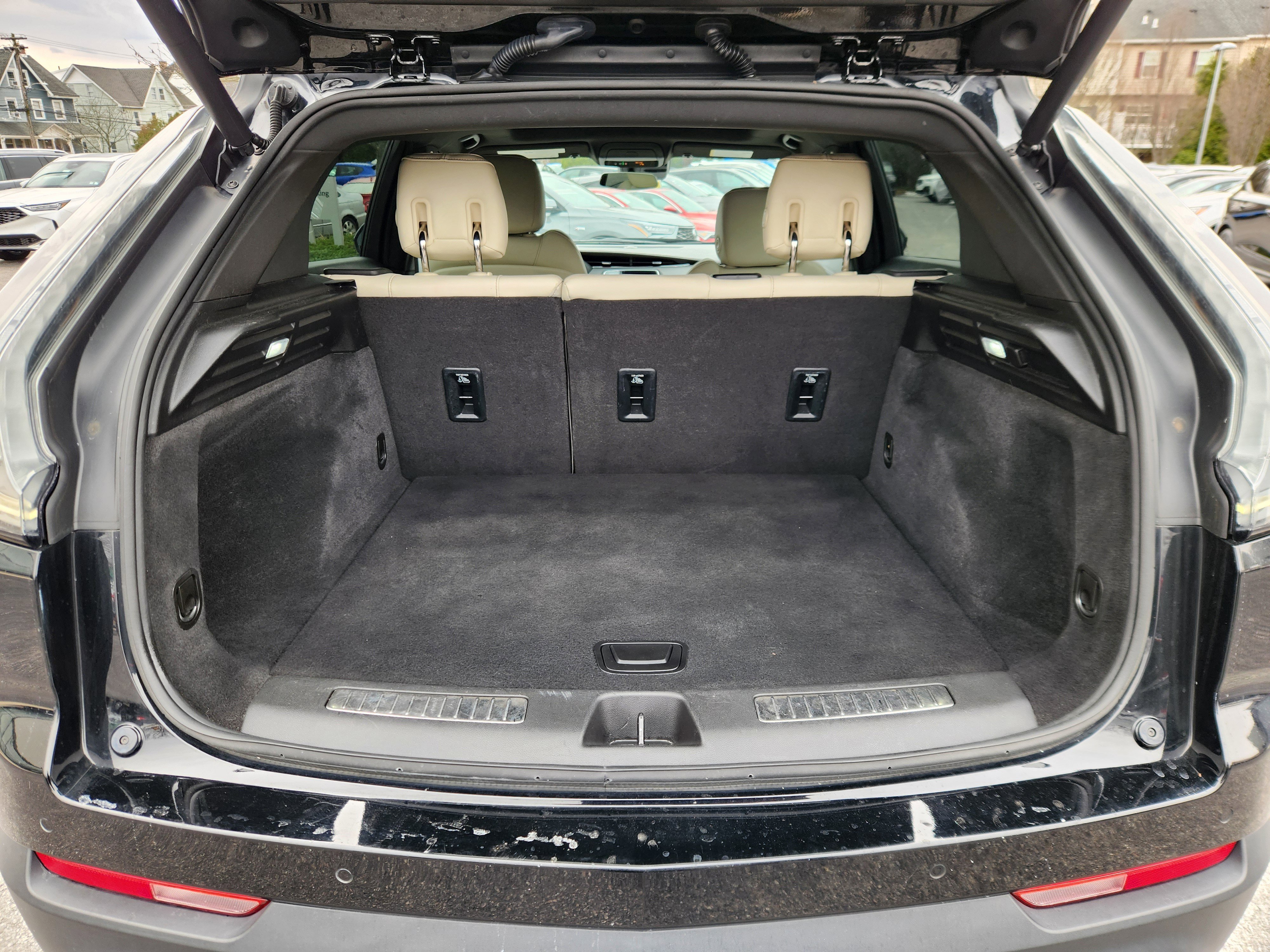 Used 2020 Cadillac XT4 Sport w/ Cold Weather Package image 20