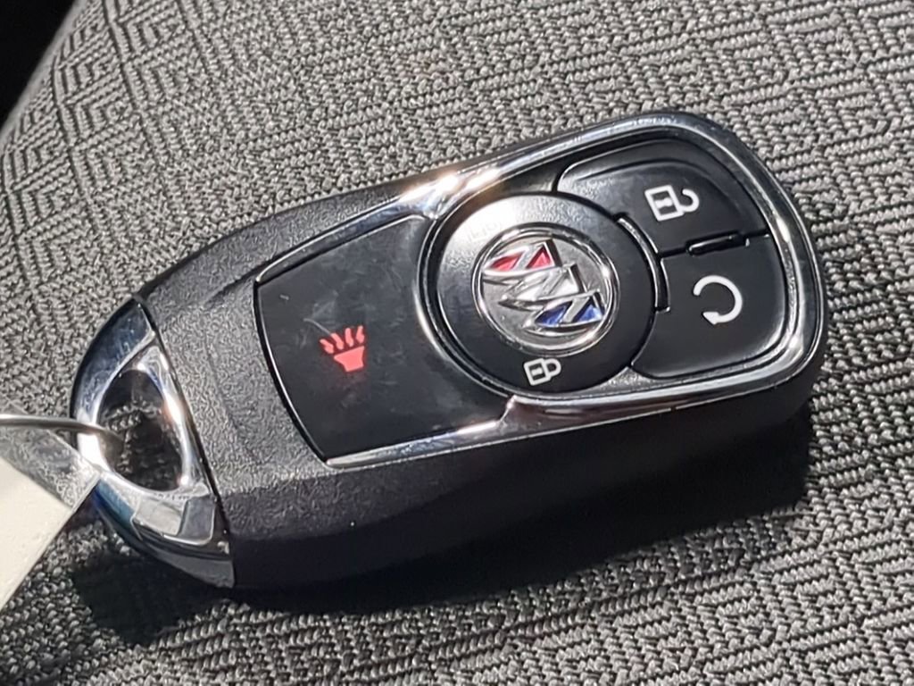 Used 2023 Buick Encore GX Select w/ Safety Package II FWD image 32