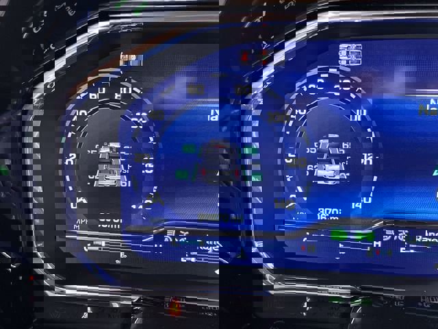 Used 2025 Chevrolet Silverado 2500 LT w/ Convenience Package image 17