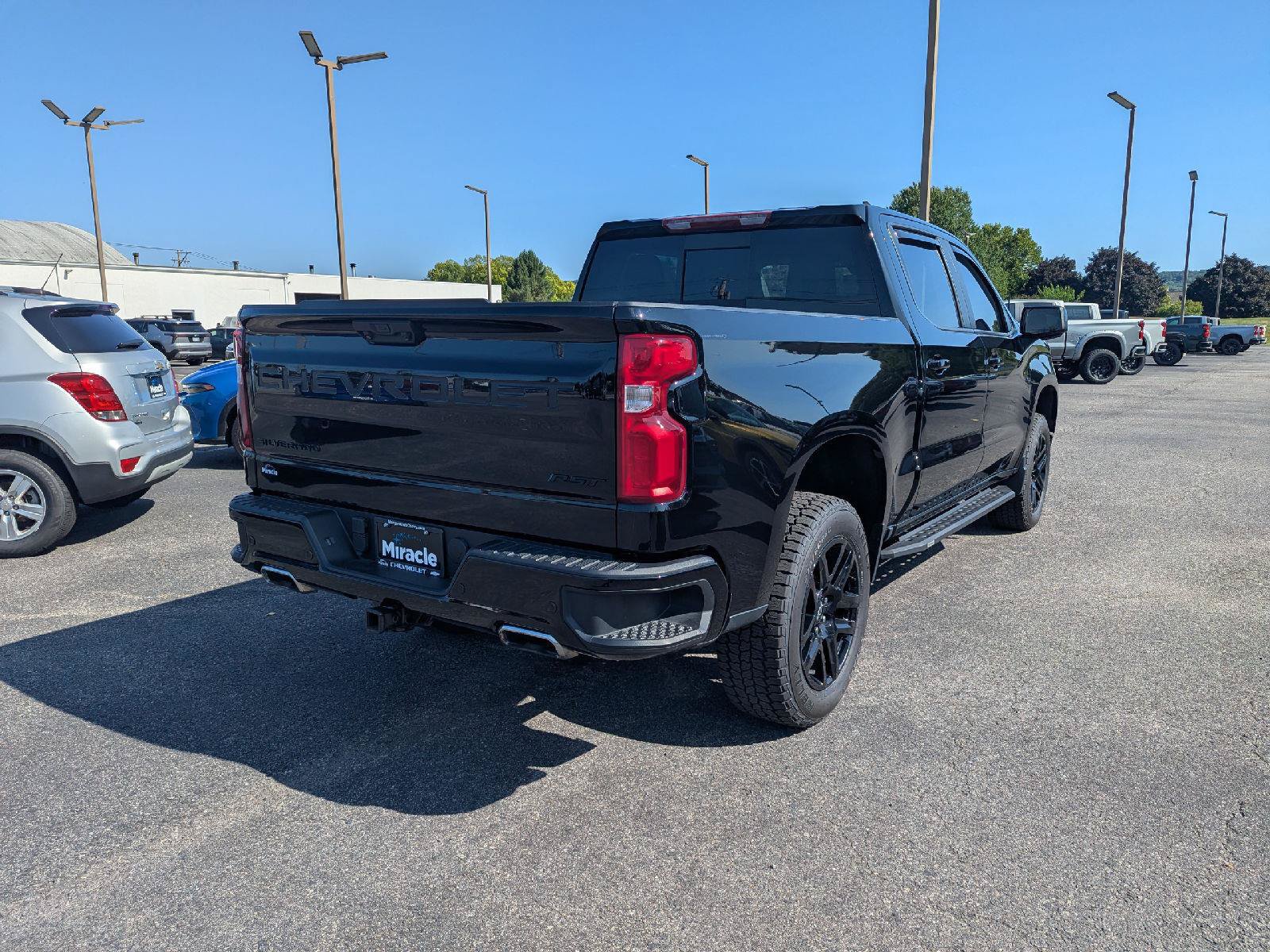 Used 2023 Chevrolet Silverado 1500 RST AWD/4WD image 7