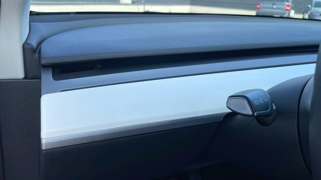 Used 2022 Tesla Model 3 Standard Range image 20