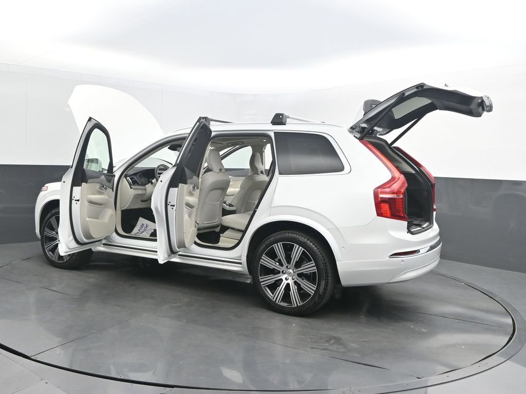 Certified 2024 Volvo XC90 B6 Ultimate w/ Lounge Package image 40