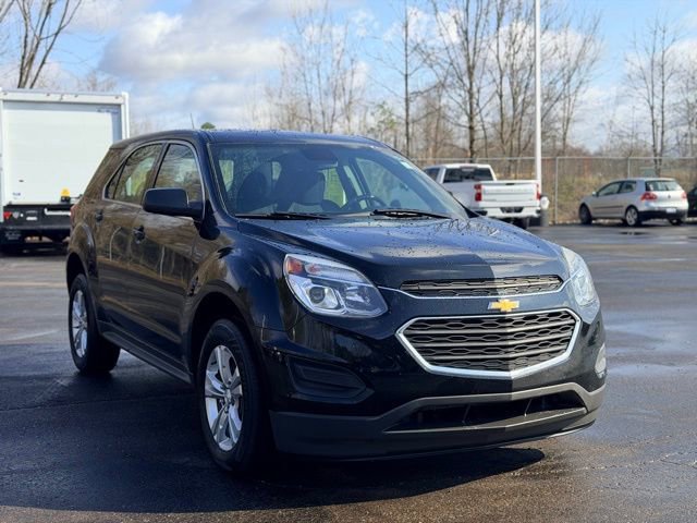 Used 2017 Chevrolet Equinox LS FWD image 2