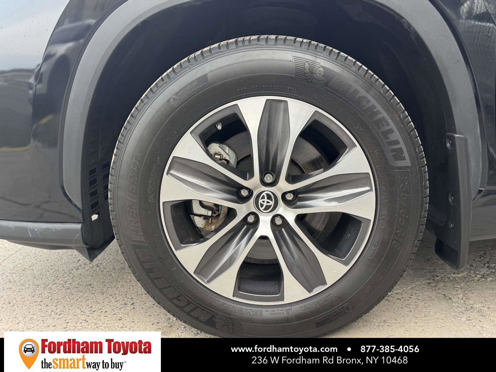 Used 2022 Toyota Highlander XLE image 9