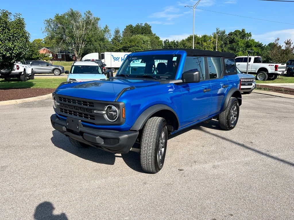 Used 2023 Ford Bronco 4-Door AWD/4WD image 3