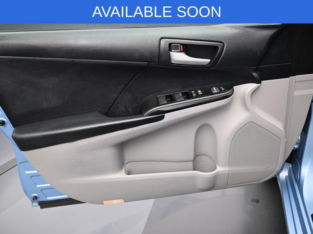 Used 2012 Toyota Camry LE FWD image 11
