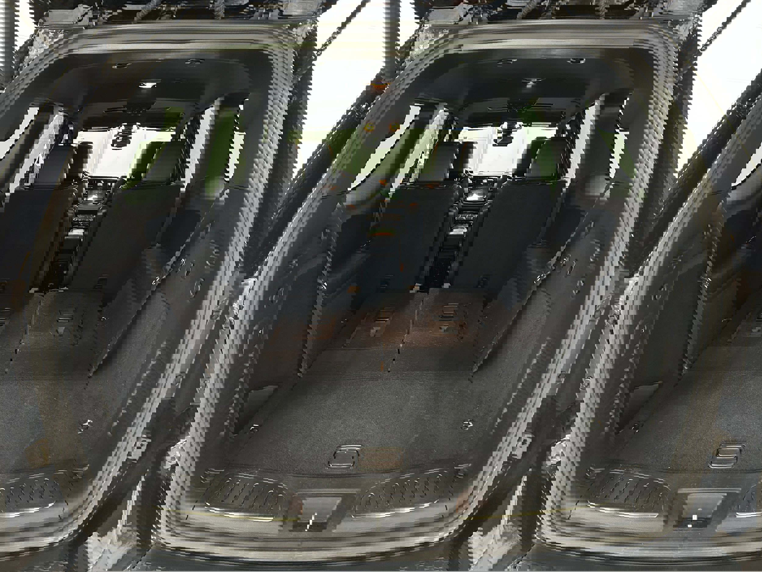 Used 2021 Dodge Durango R/T w/ Blacktop Package image 36