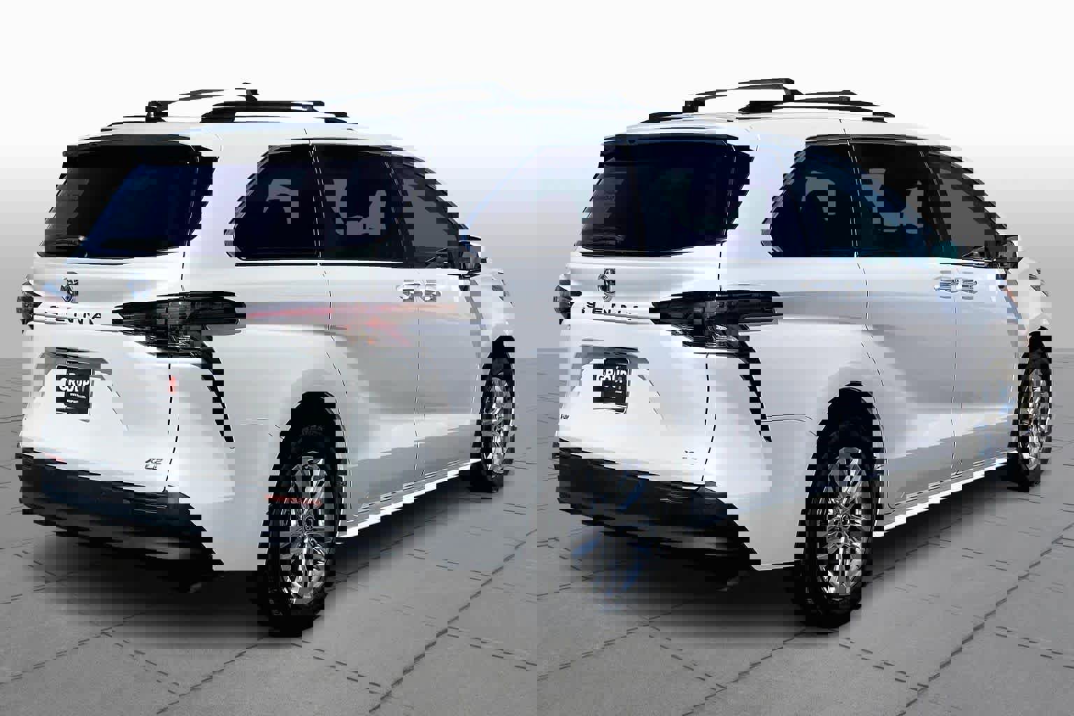 Used 2025 Toyota Sienna XLE w/ XLE Plus Package image 12