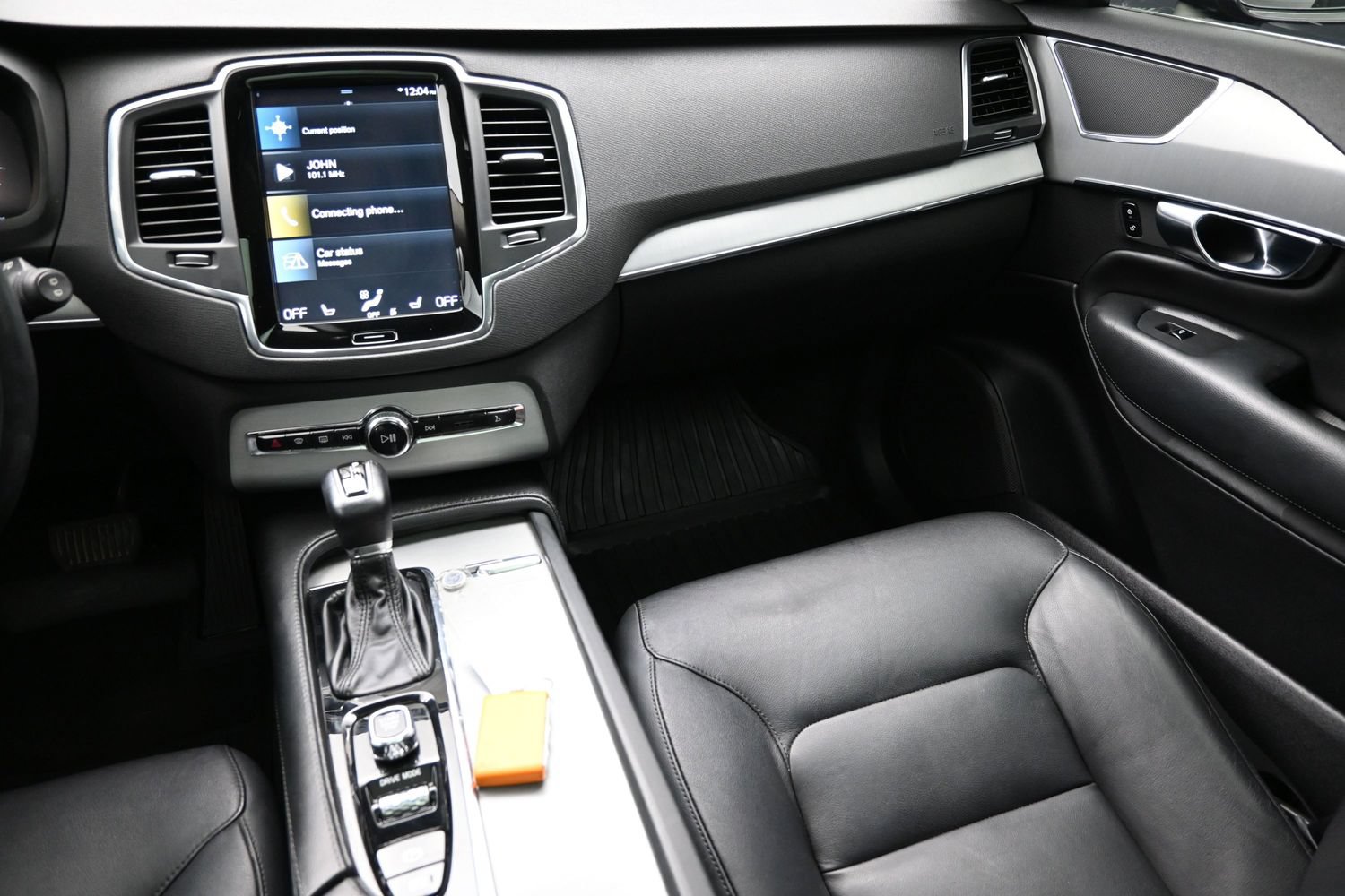 Used 2021 Volvo XC90 T5 Momentum w/ Protection Package Premier FWD image 38