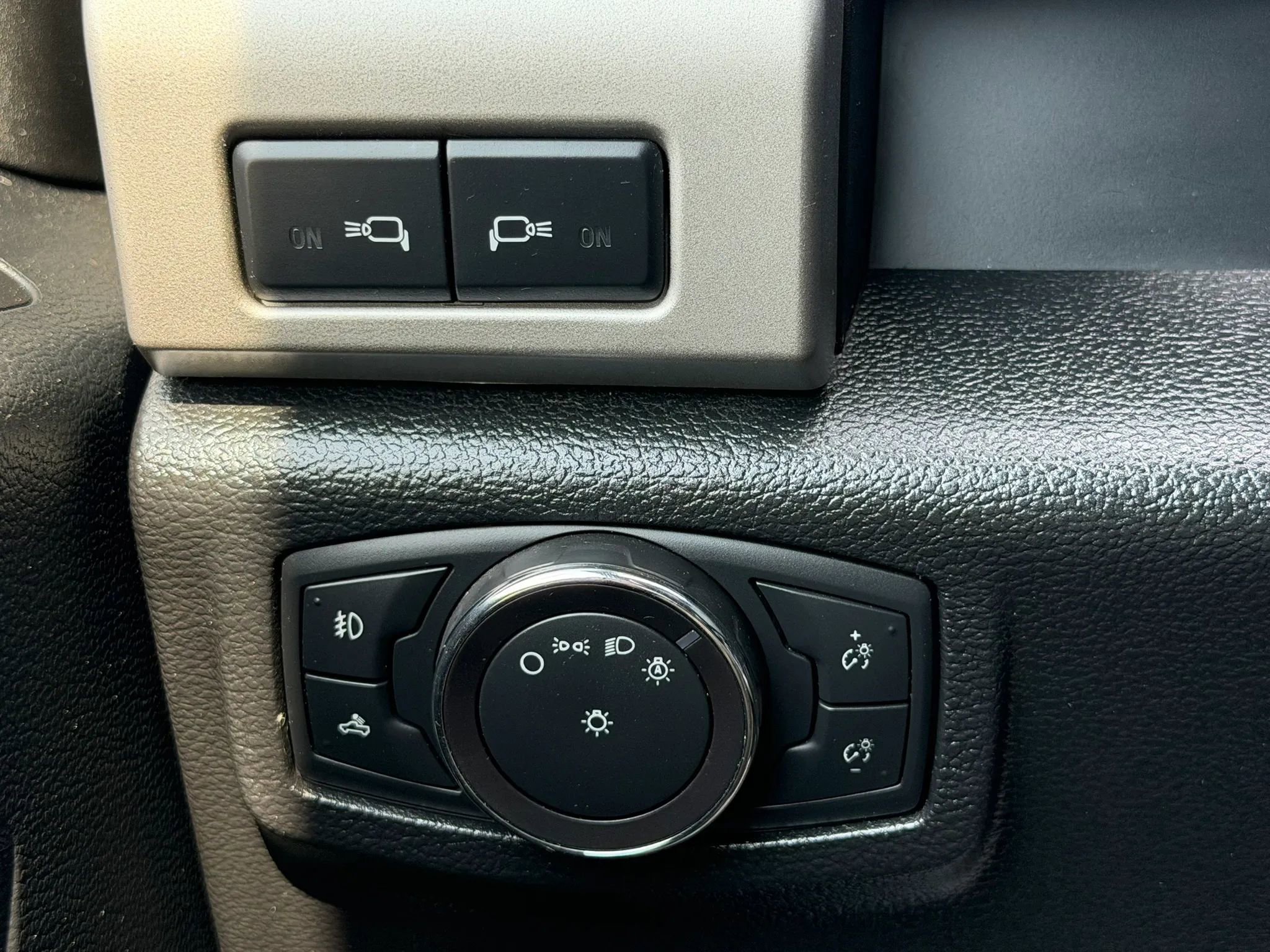 Used 2015 Ford F150 Lariat AWD/4WD image 34