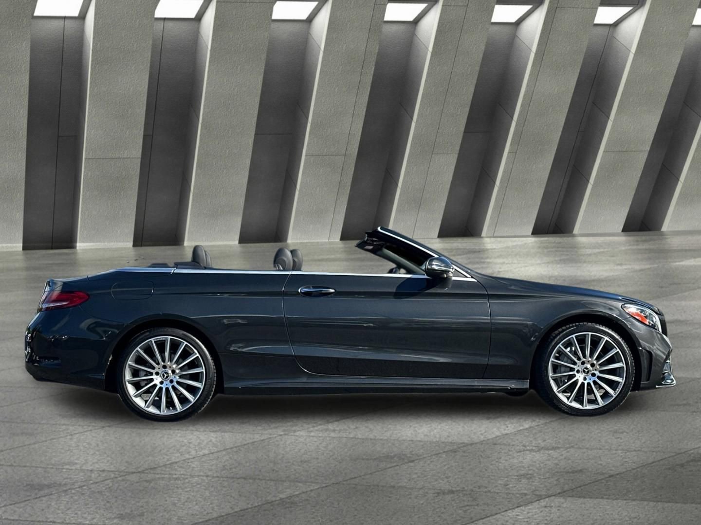Used 2019 Mercedes-Benz C 300 4MATIC Cabriolet image 4