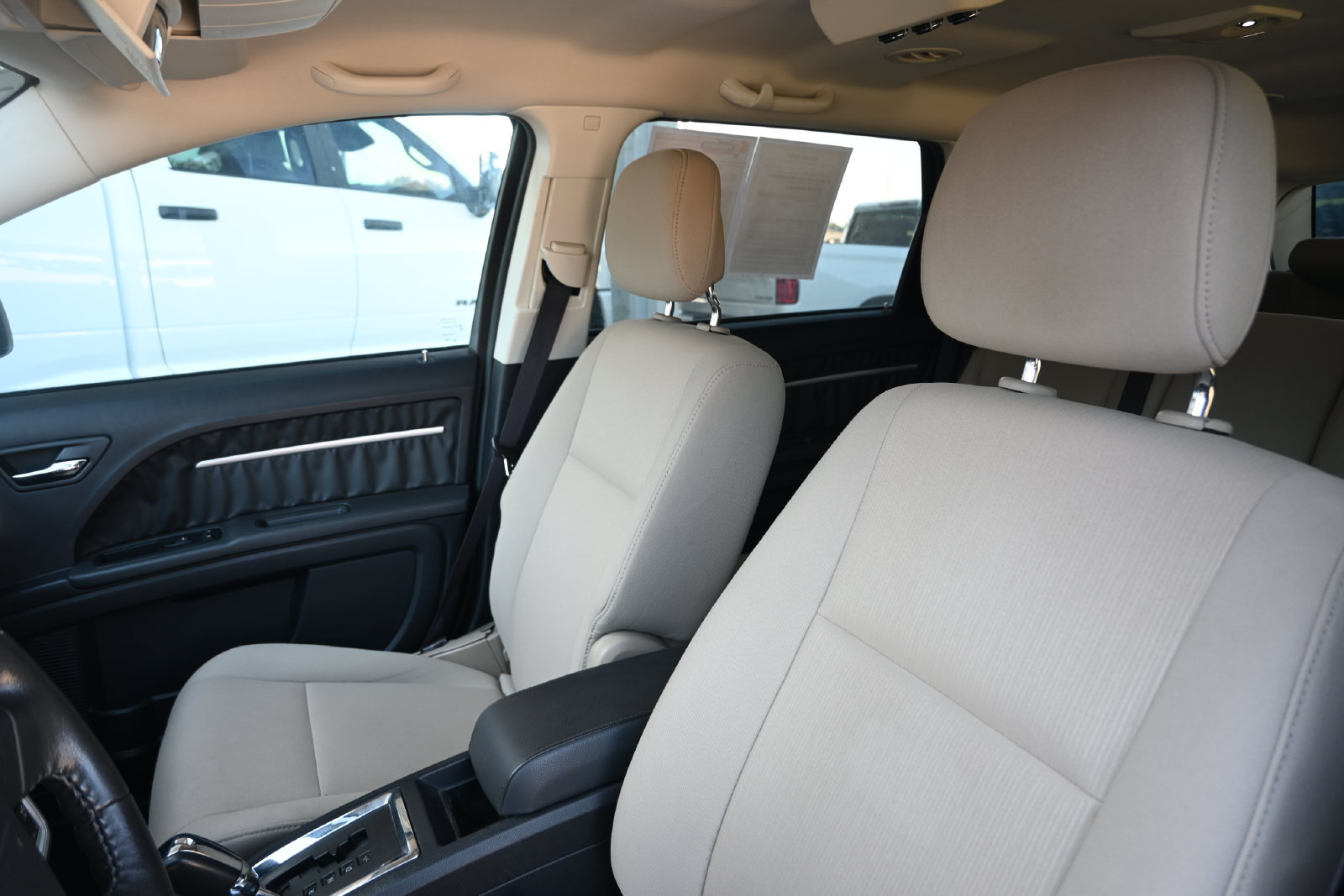 Used 2010 Dodge Journey SXT w/ Flexible Seating Group FWD image 11