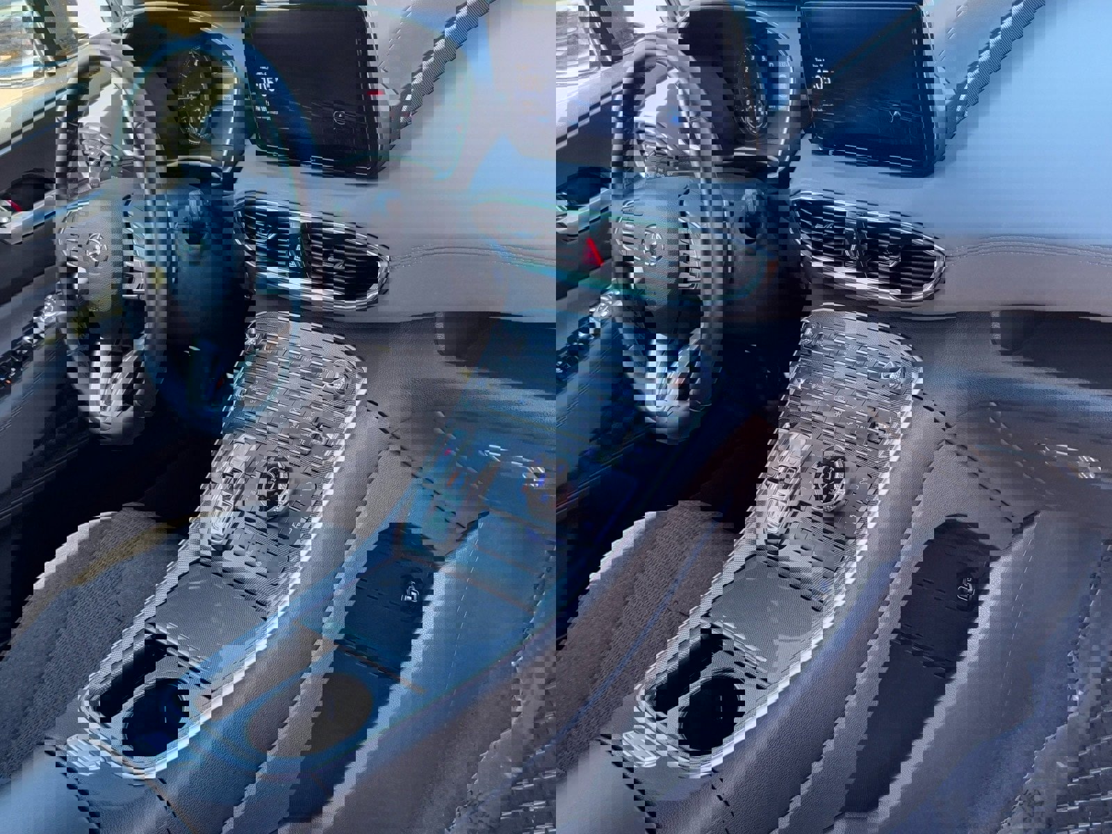 Used 2023 Hyundai Santa Fe SEL image 9