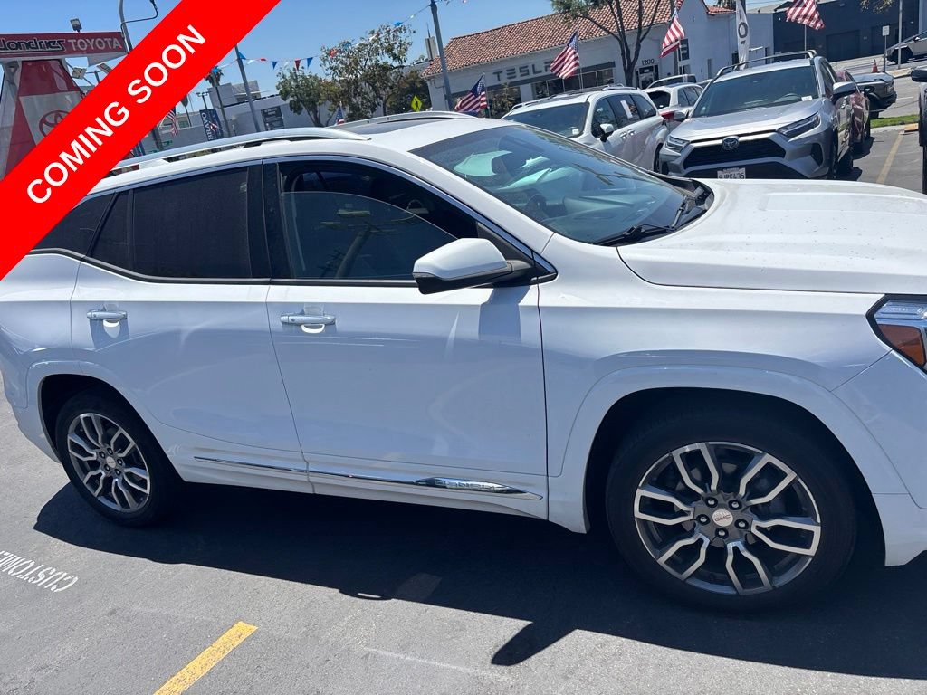 Used 2022 GMC Terrain Denali AWD/4WD image 3