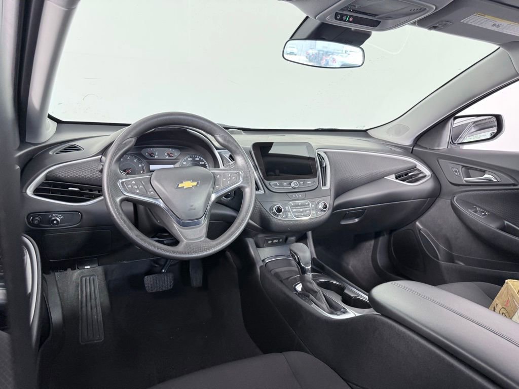 Used 2025 Chevrolet Malibu LT image 18