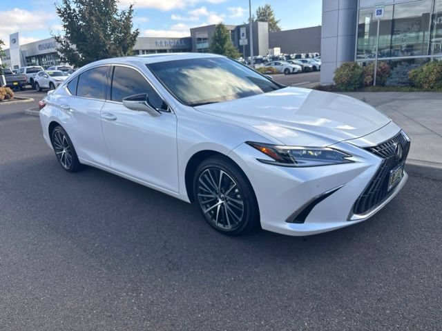 Certified 2025 Lexus ES 300h w/ Luxury Package FWD image 2