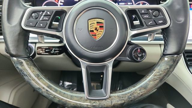 Used 2018 Porsche Panamera 4S image 39