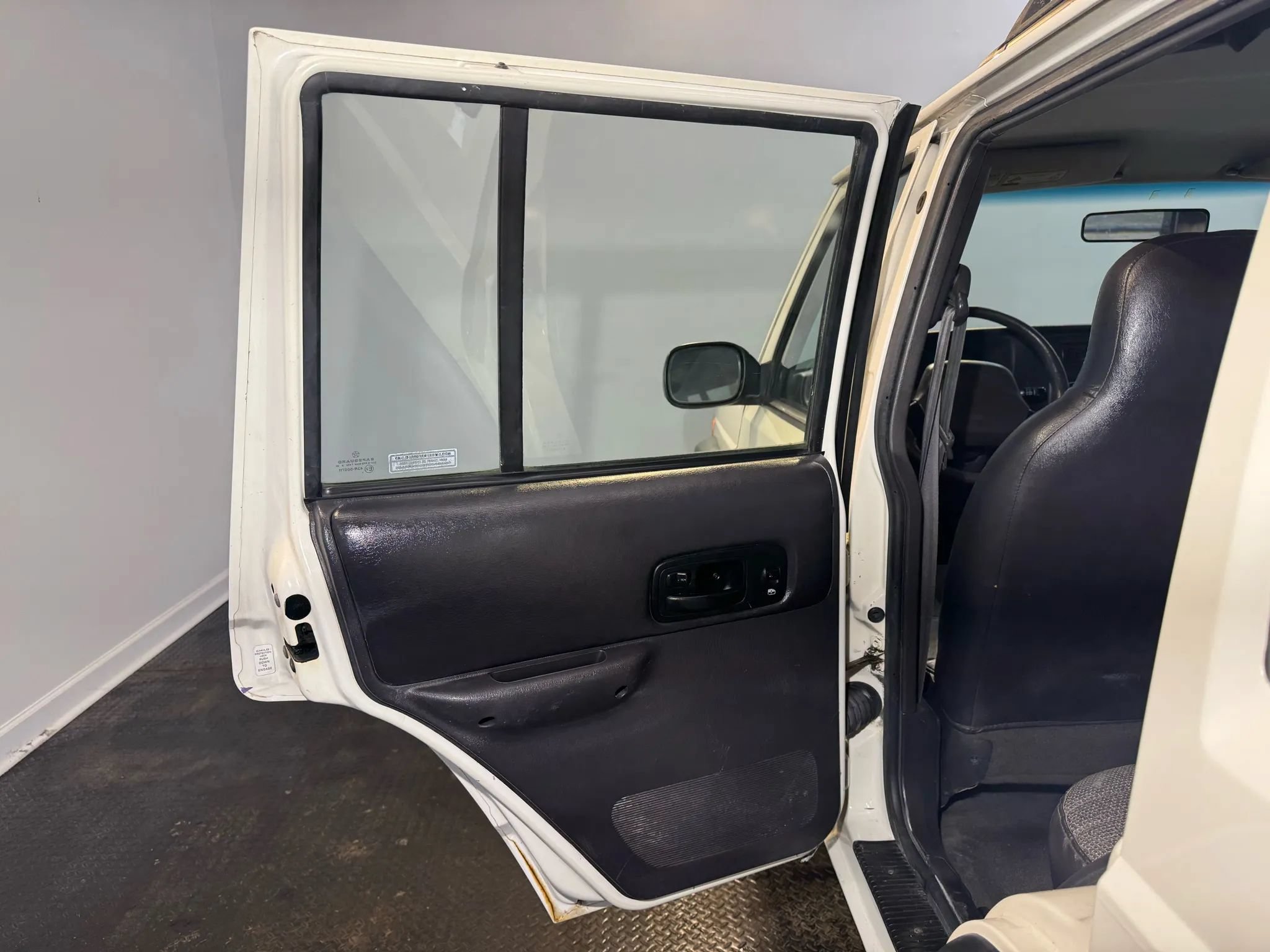 Used 2000 Jeep Cherokee SE AWD/4WD image 24