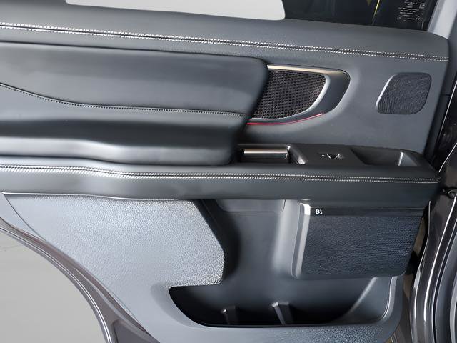 Used 2025 Ford Expedition Platinum w/ Stealth Performance Package image 25