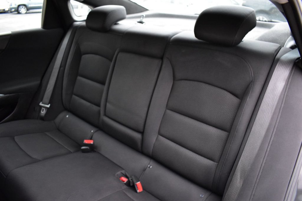 Used 2022 Chevrolet Malibu LT FWD image 21