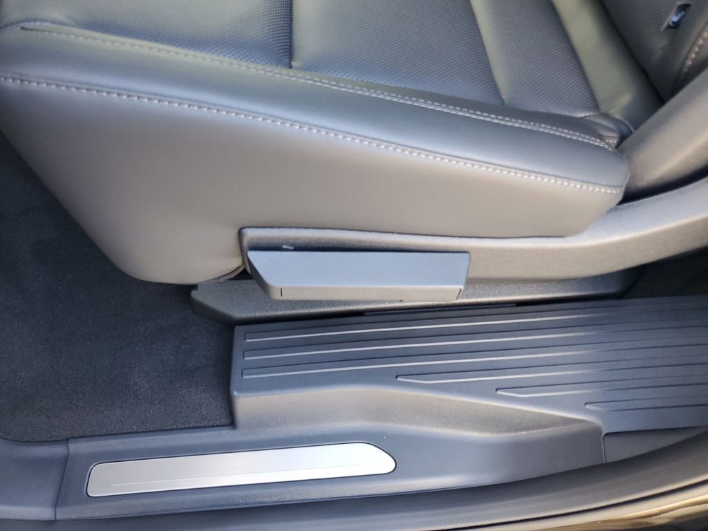 New 2025 Lincoln Navigator L Reserve image 13