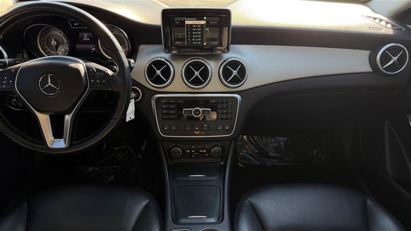 Used 2015 Mercedes-Benz GLA 250 4MATIC image 26