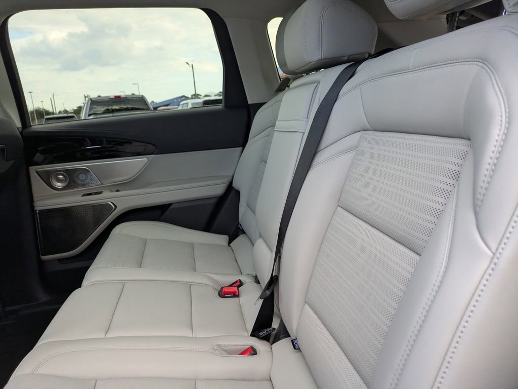 New 2026 Lincoln Nautilus Reserve image 14