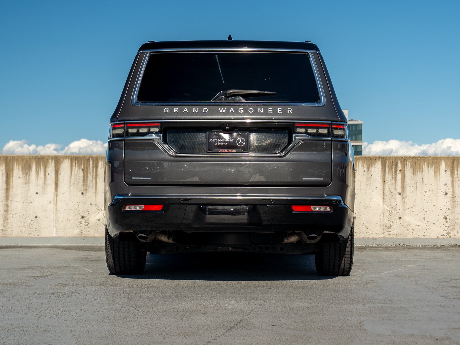 Used 2023 Jeep Grand Wagoneer Series II AWD/4WD image 5