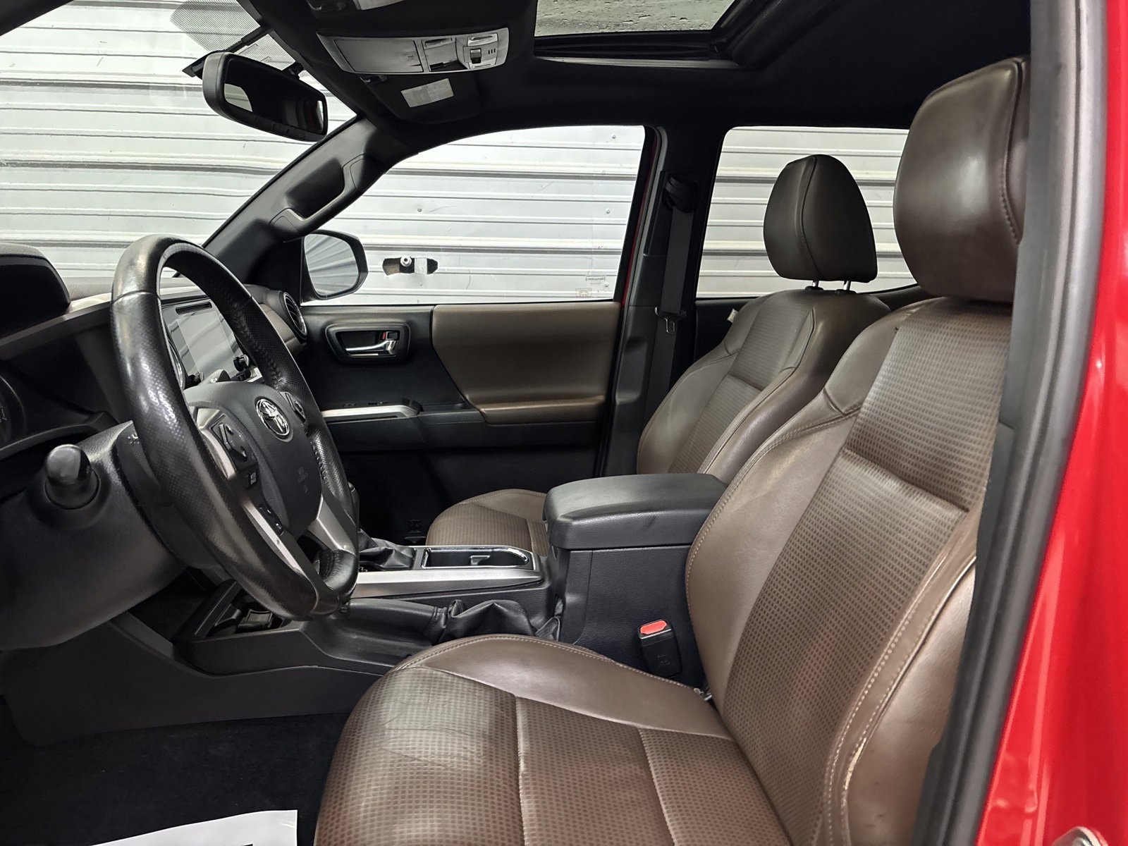 Used 2017 Toyota Tacoma Limited image 8