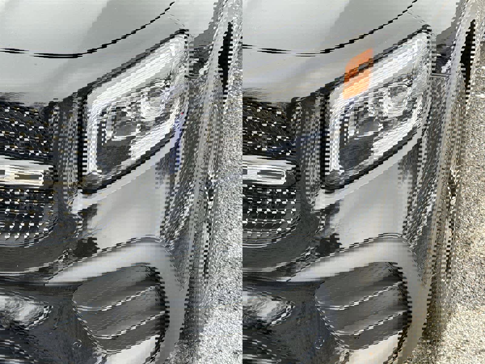 Used 2022 Mercedes-Benz GLB 250 4MATIC image 9