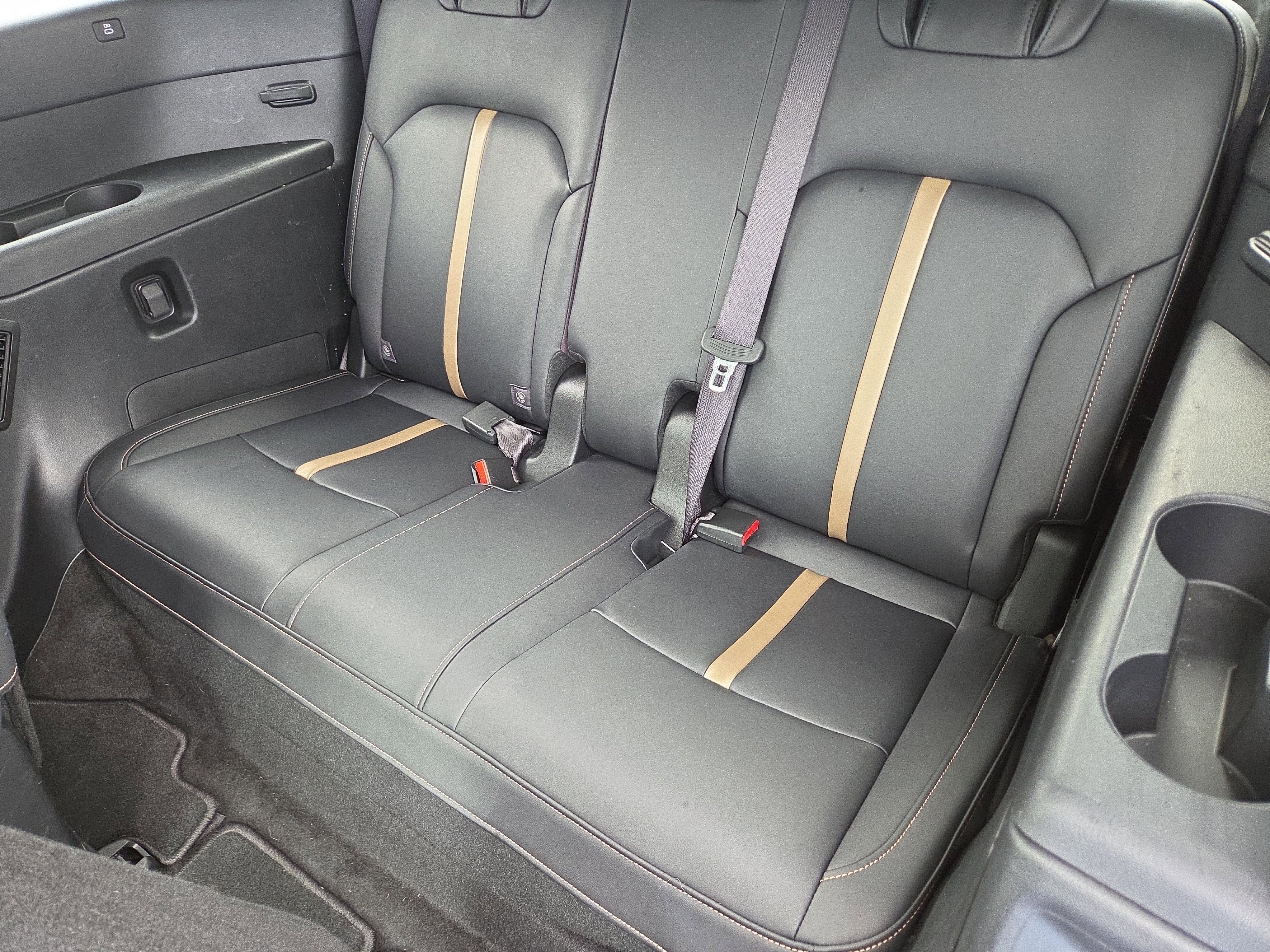 Used 2024 MAZDA CX-90 Plug-In Hybrid w/ Premium Plus image 18