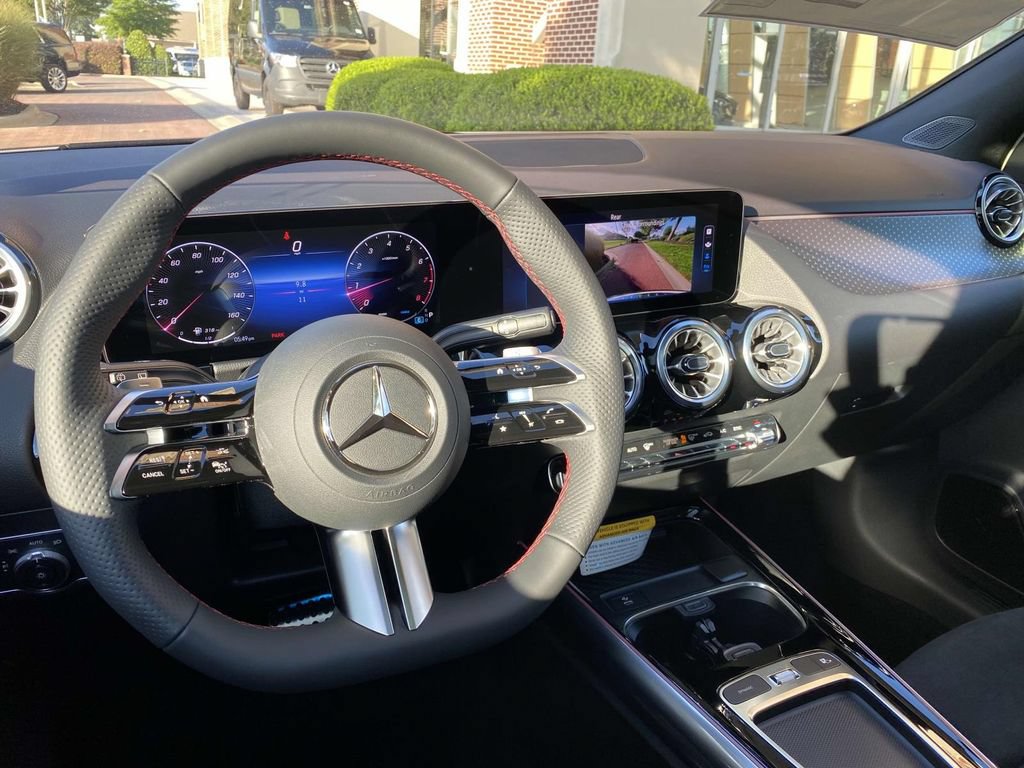 Certified 2025 Mercedes-Benz GLA 250 image 37