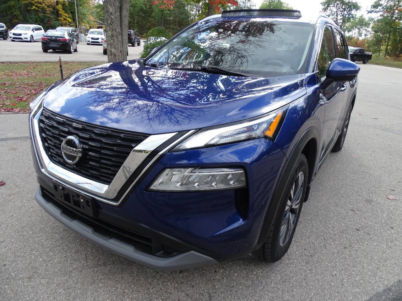 Used 2021 Nissan Rogue SV image 6