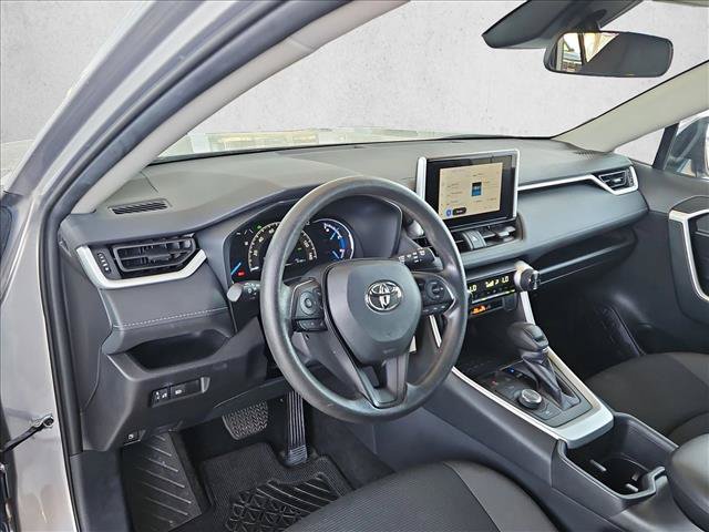 Used 2024 Toyota RAV4 LE AWD/4WD image 10