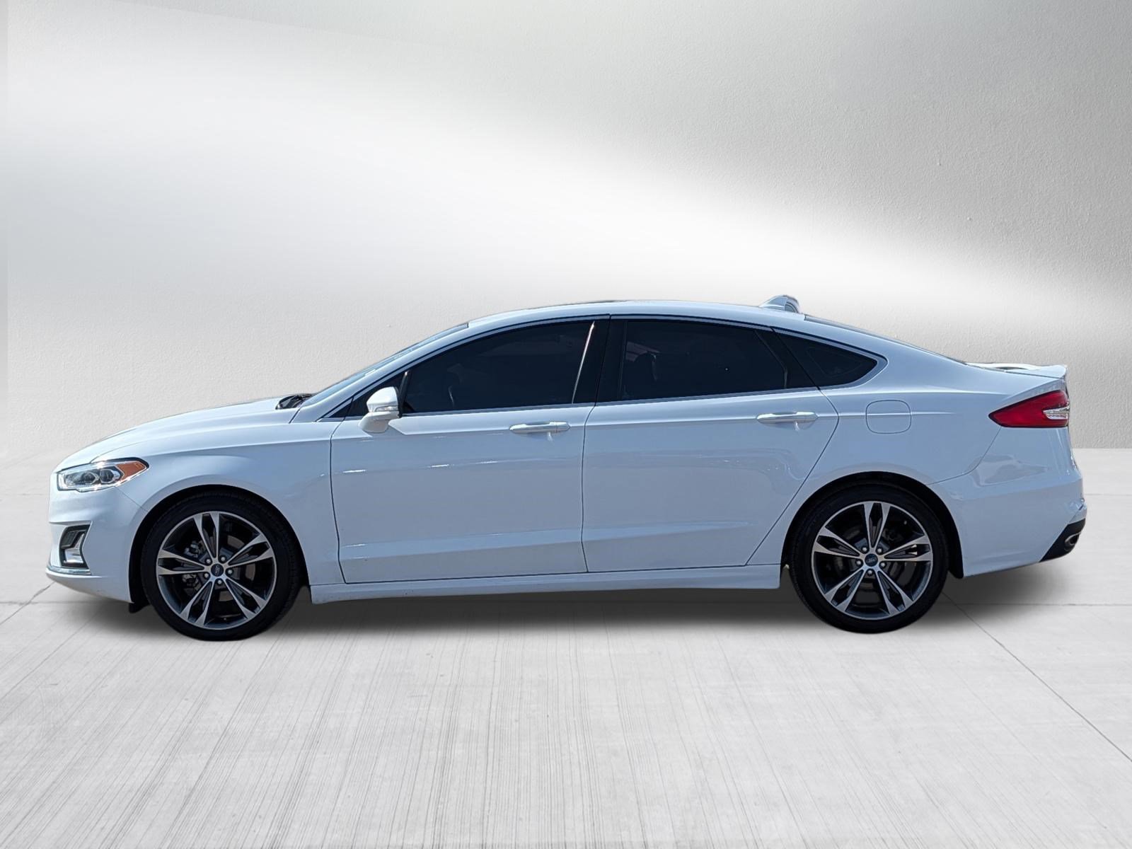 Used 2020 Ford Fusion Titanium image 4