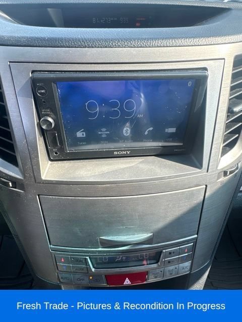 Used 2011 Subaru Outback 2.5i Limited w/ PWR Moonroof Pkg AWD/4WD image 17